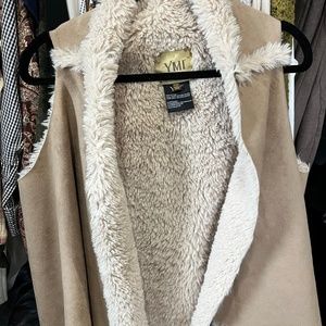 Fur vest